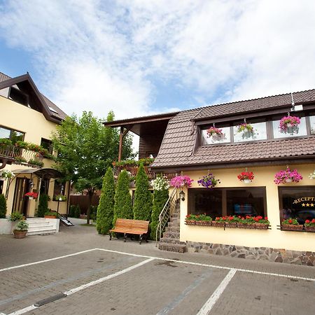 天宝膳食公寓酒店 Târgu-Mureş 外观 照片