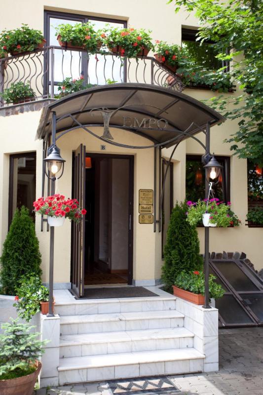 天宝膳食公寓酒店 Târgu-Mureş 外观 照片