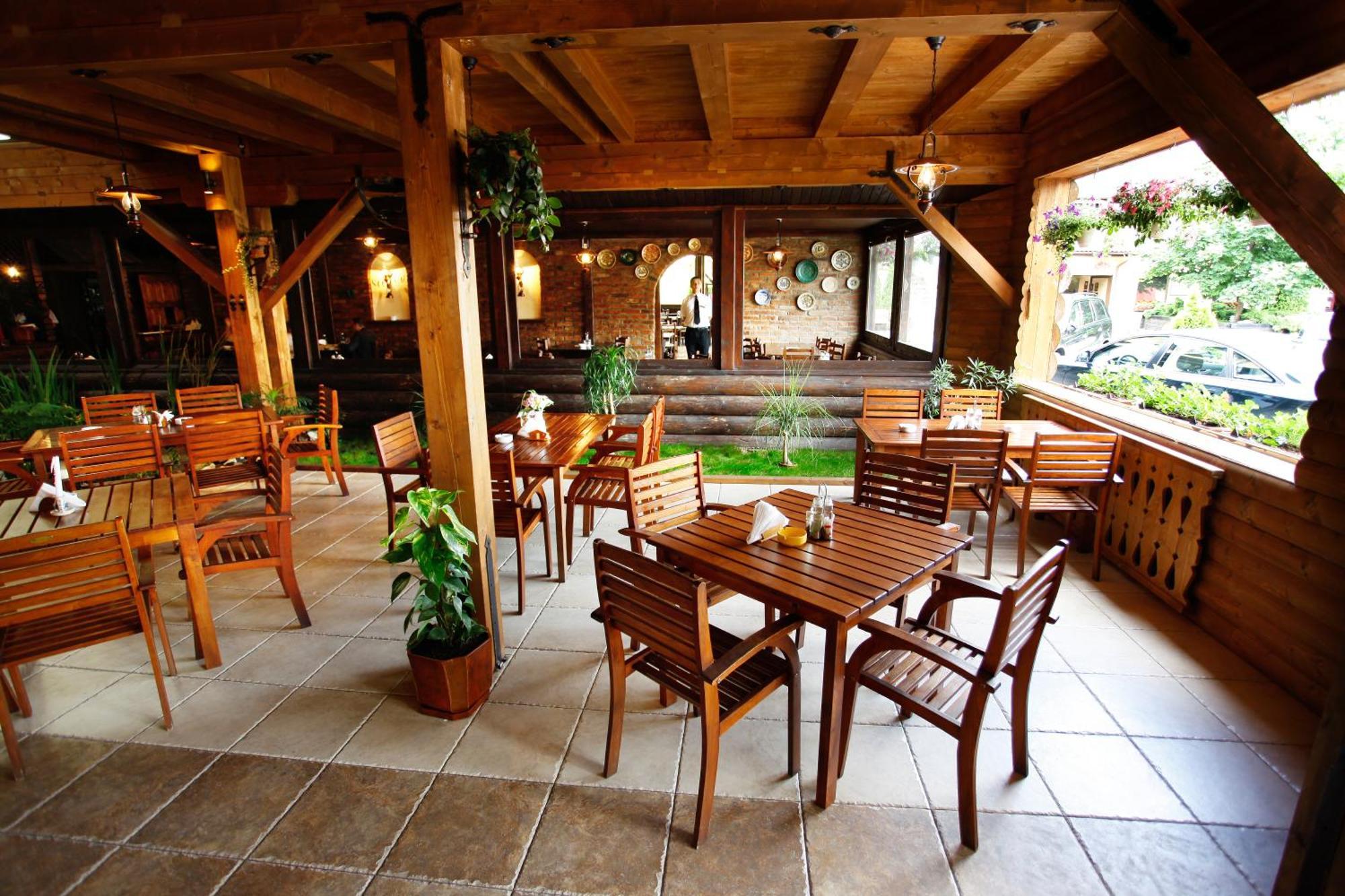 天宝膳食公寓酒店 Târgu-Mureş 外观 照片